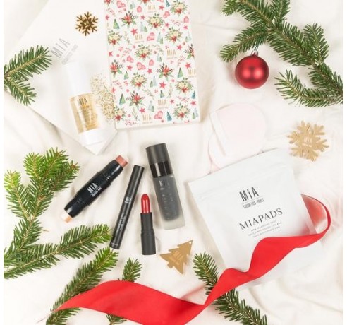 MIA NAVIDAD UÑAS, LABIOS Y PESTAÑAS Hidratación