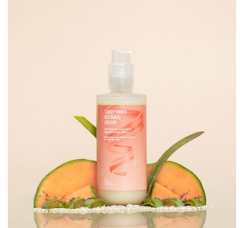 FRESHLY CURLY VIBES DEFINIG CREAM 200ML 100% ingredientes naturales FRESHLY CURLY VIBES DEFINIG CREAM 200ML 100% ingredientes naturales